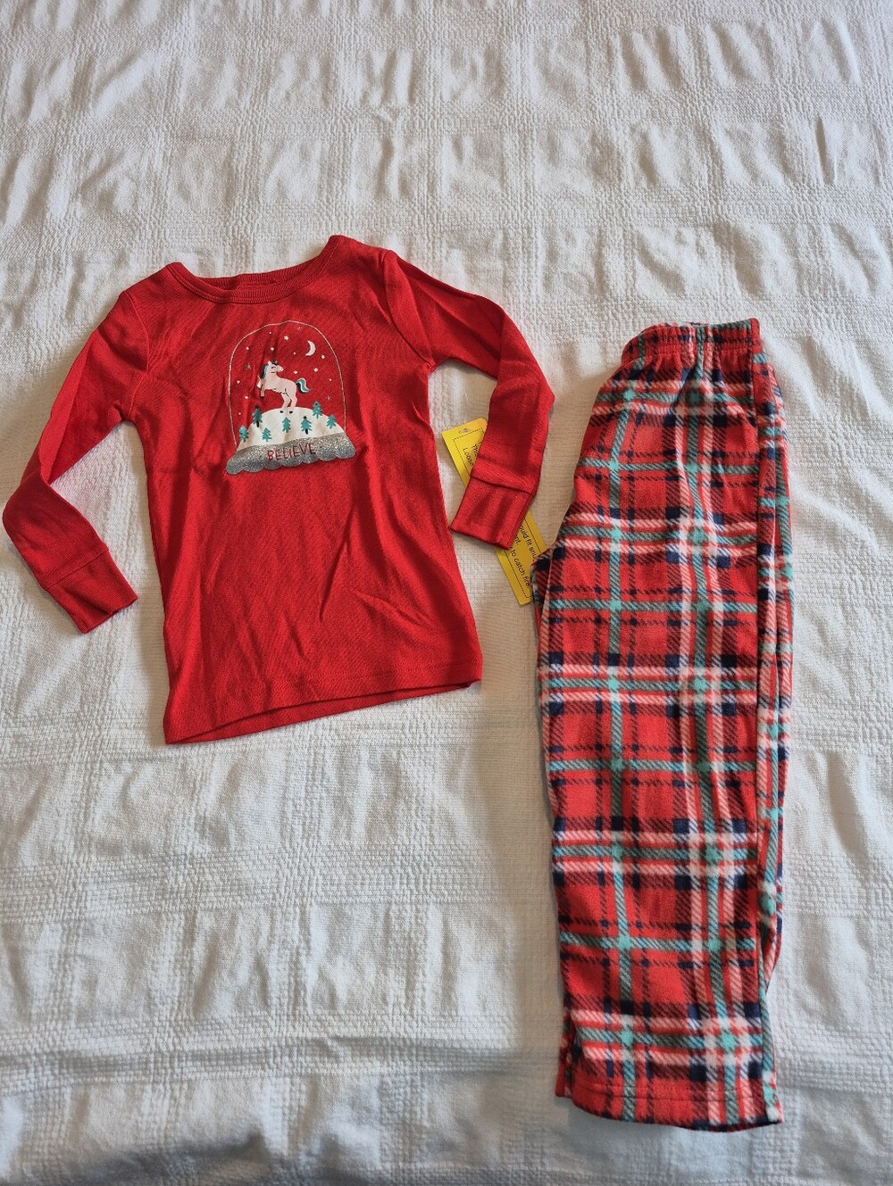 Cat & Jack girls size 3T holiday pajama set, snowglobe print NEW